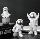 Cosmonaut® – Conjunto de Estatuetas de Astronauta para decoração