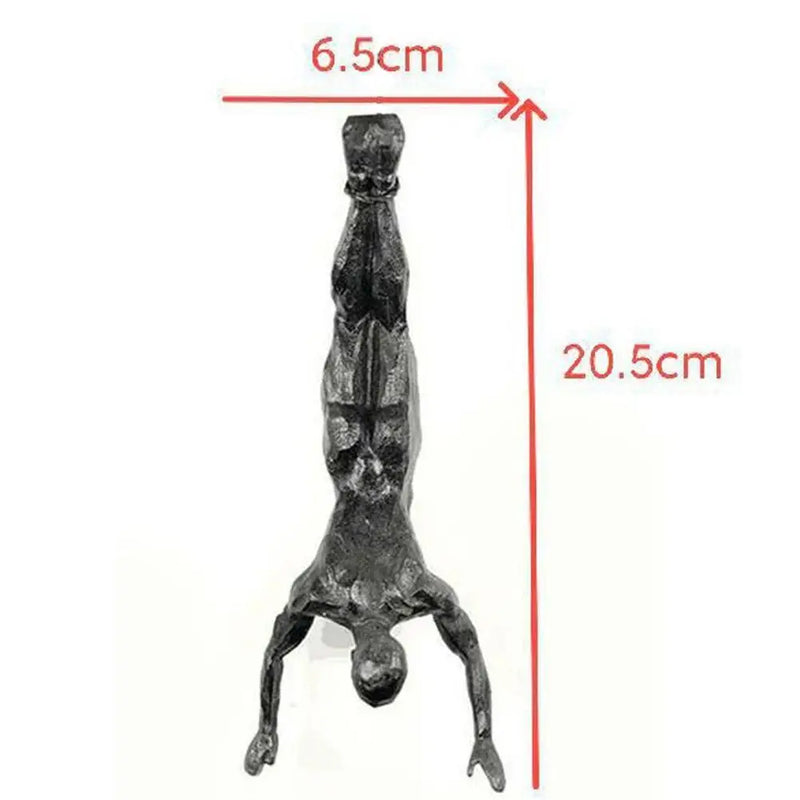 Ascend® – Escultura Decorativa de Atleta Escalador em Resina