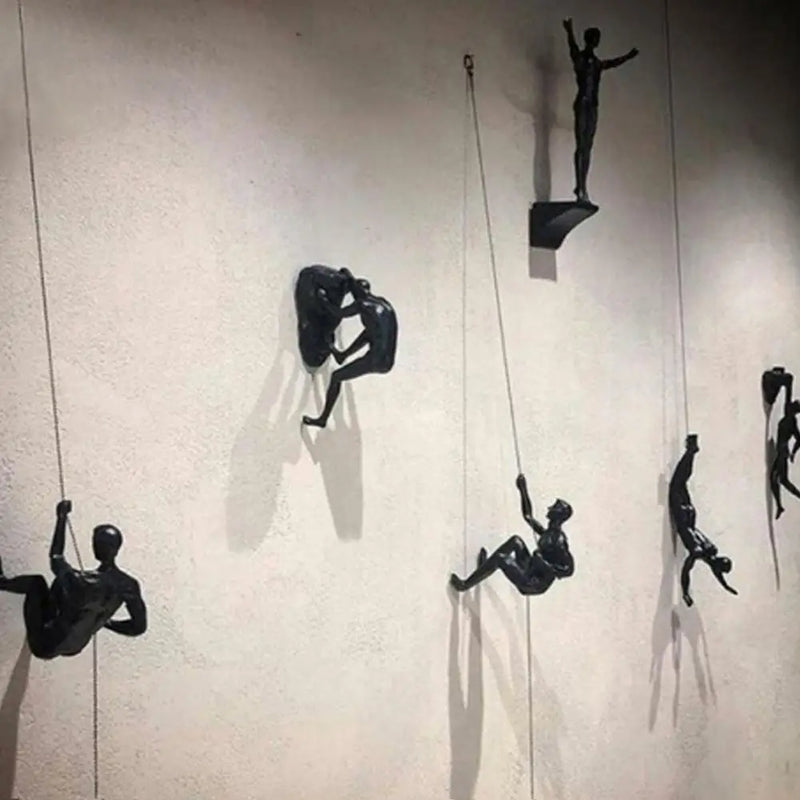 Ascend® – Escultura Decorativa de Atleta Escalador em Resina