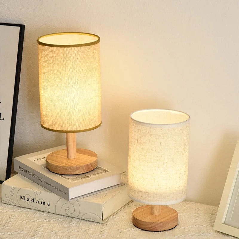 Luxzen® - Luminária de Mesa LED  com Design Sofisticado, Regulável, com Abajur de Tecido e Entrada USB