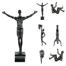 Ascend® – Escultura Decorativa de Atleta Escalador em Resina